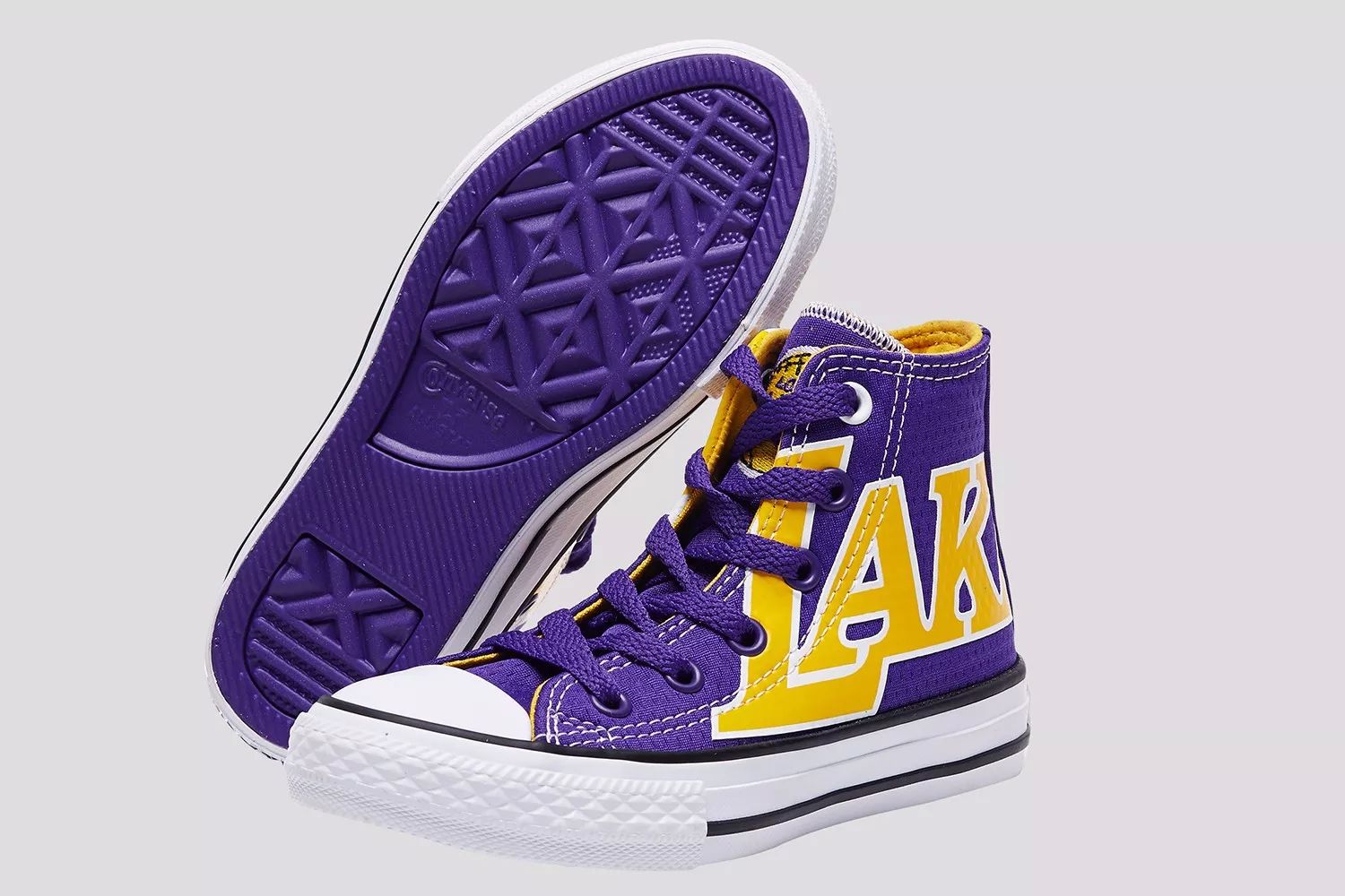 全站APP下载-Rookie意外战胜湖人，夺冠引爆全场！比赛高潮迭起(科比得分超越乔丹全场比赛视频)