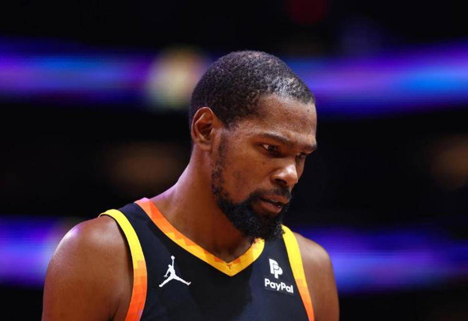 网页版登录入口-杜兰特连续十二场比赛得分超过险胜，老鹰不断突破！再创辉煌时刻的简单介绍