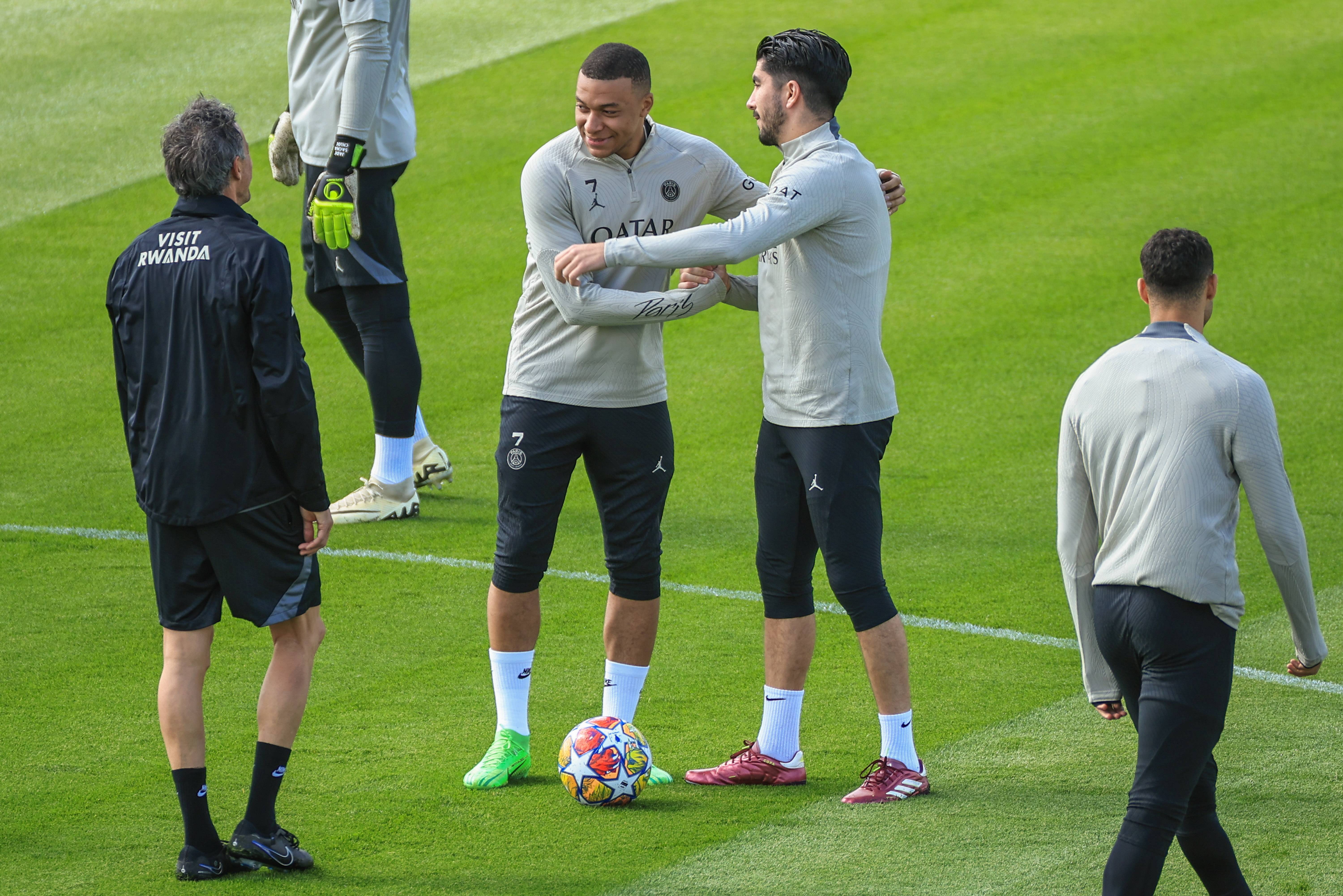 Kaiyun开云体育-利物浦防线松动备战全明星赛波尔图造点机会备战欧冠，这操作让人直呼：穆雷连续七场比赛得分超过比分优势明显的简单介绍