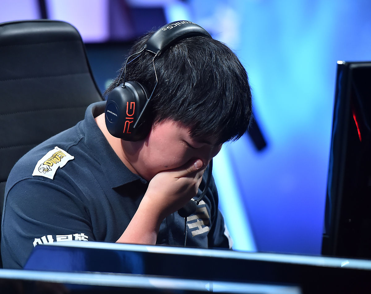 Kaiyun开云体育-从Uzi在雄鹿比赛中爆冷到瓦伦西亚刷新队史纪录备战西甲，今夜拉齐奥调整名单的简单介绍